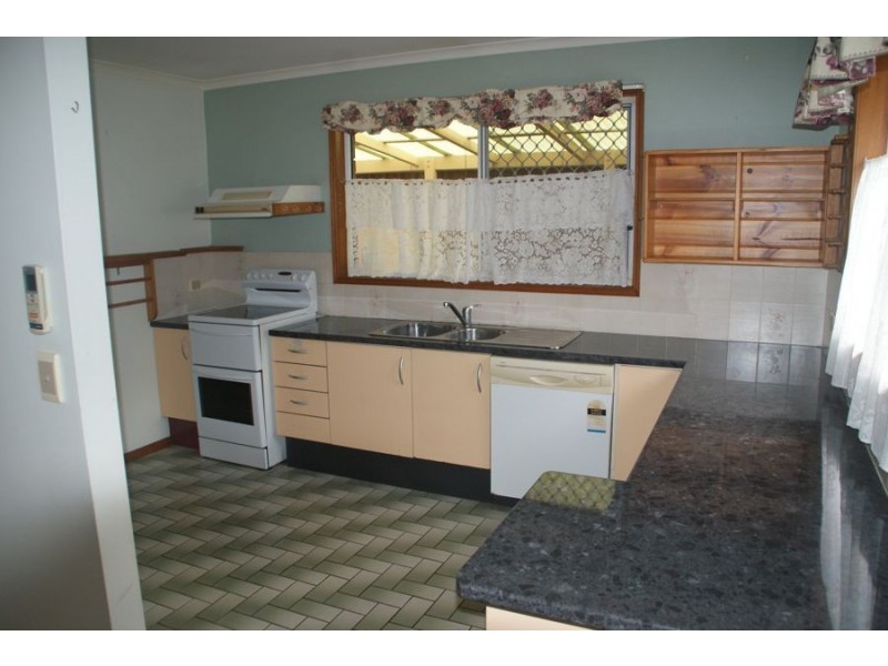 36 Jocelyn Parade, Granville QLD 4650