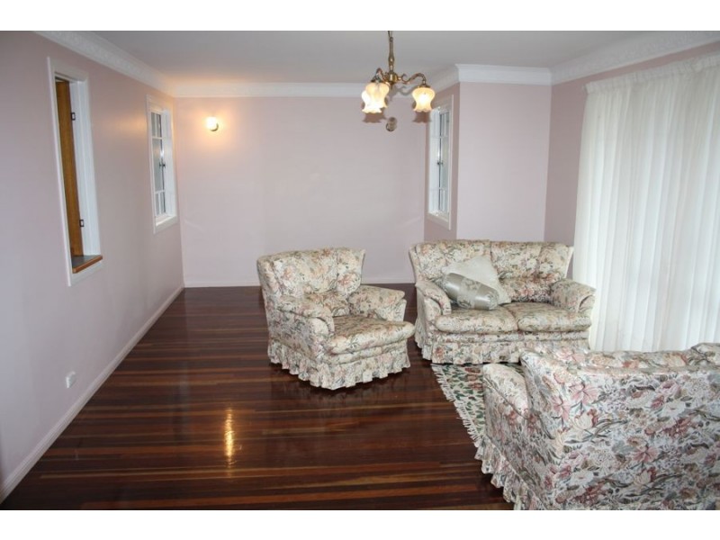 8 Nathan Street, Tinana QLD 4650