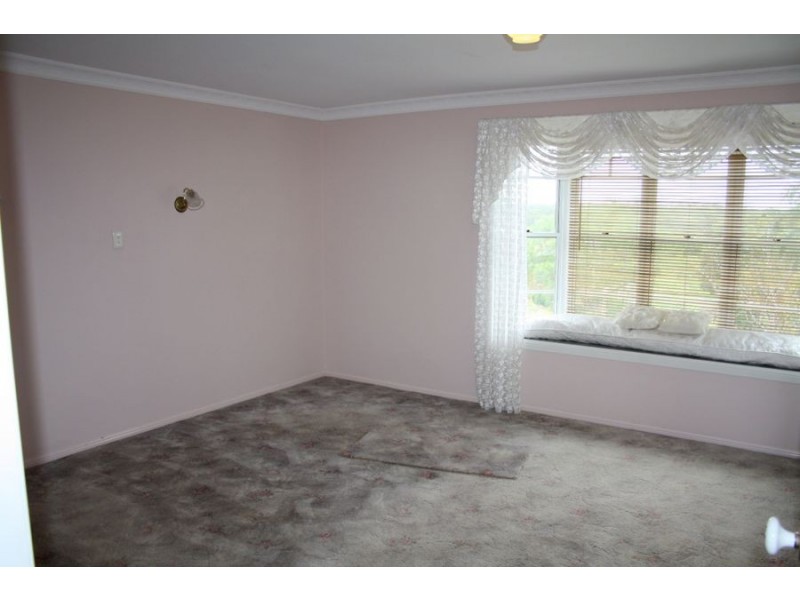 8 Nathan Street, Tinana QLD 4650