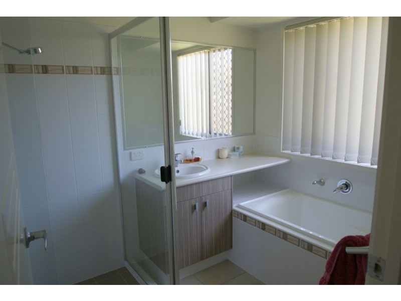 18 Cheyne Circuit, Tinana QLD 4650