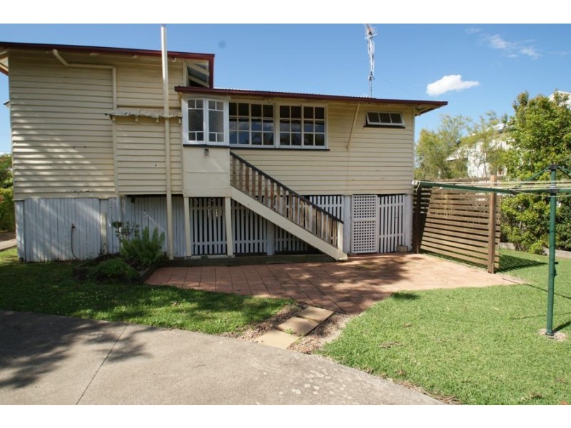 8 Dry Street, Maryborough QLD 4650