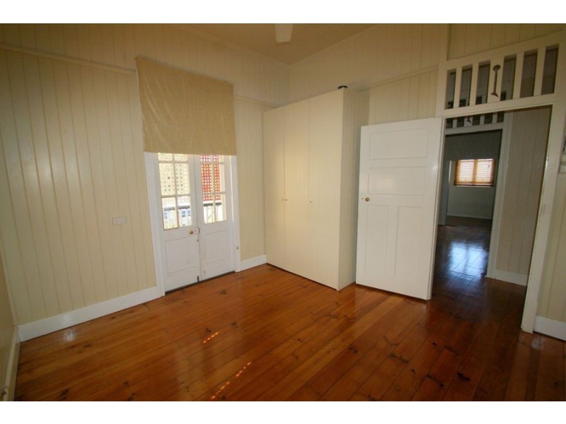 8 Dry Street, Maryborough QLD 4650