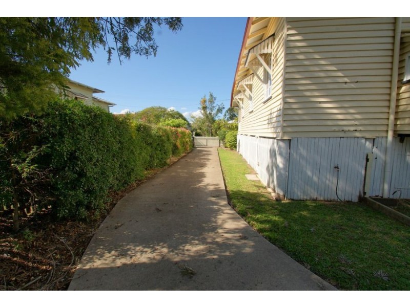 8 Dry Street, Maryborough QLD 4650