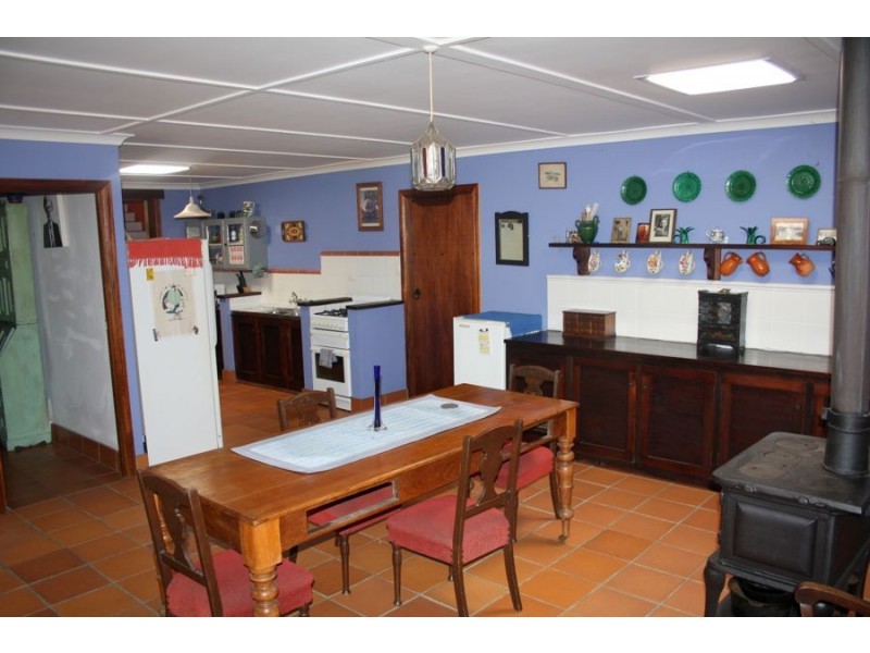 96 Pioneer Road, Grahams Creek QLD 4650