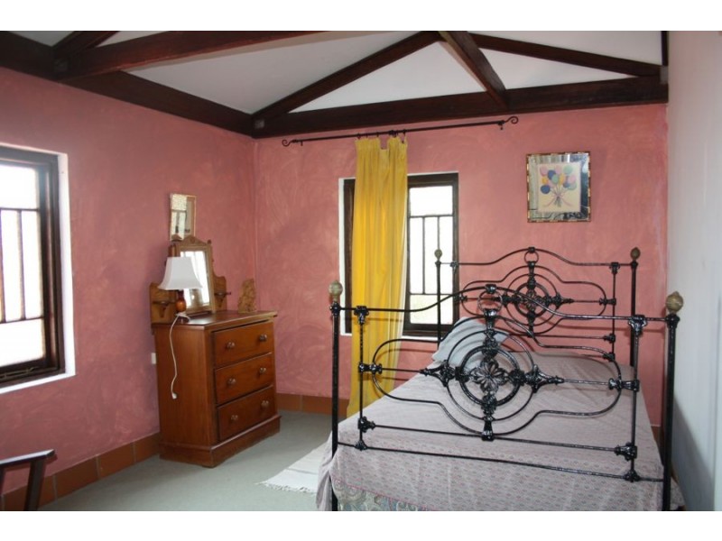 96 Pioneer Road, Grahams Creek QLD 4650