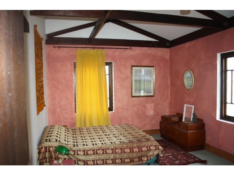 96 Pioneer Road, Grahams Creek QLD 4650