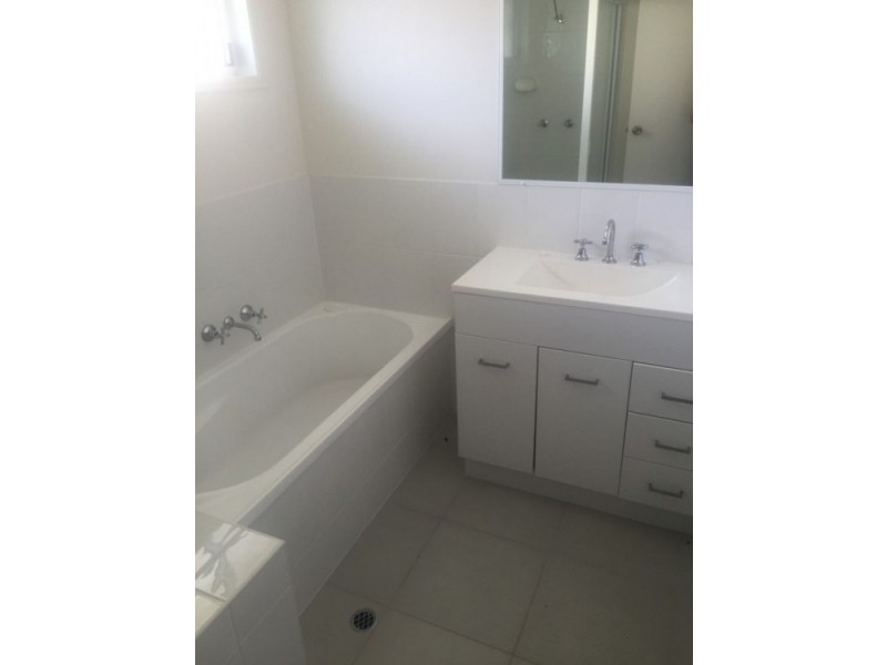 9 Jewel Court, Urangan QLD 4655