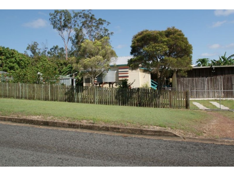 14 Mant Street, Brooweena QLD 4620