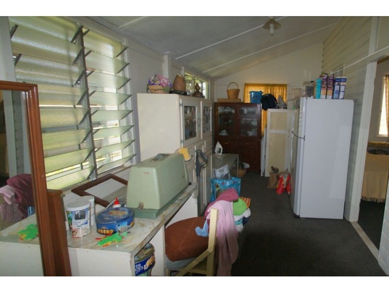 14 Mant Street, Brooweena QLD 4620