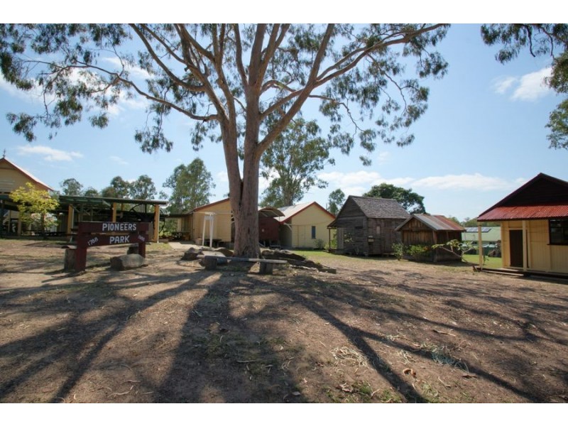 14 Mant Street, Brooweena QLD 4620