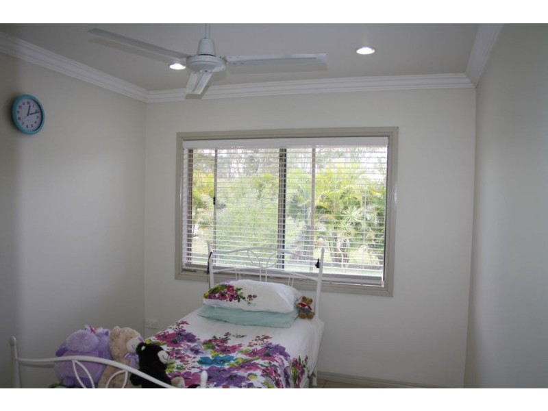 11 Toft Road, Island Plantation QLD 4650
