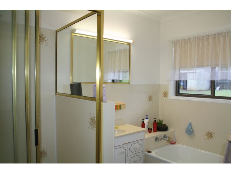 76 Bluebell Road West, Tinana QLD 4650