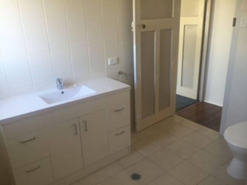 82 Russell Street, Maryborough QLD 4650