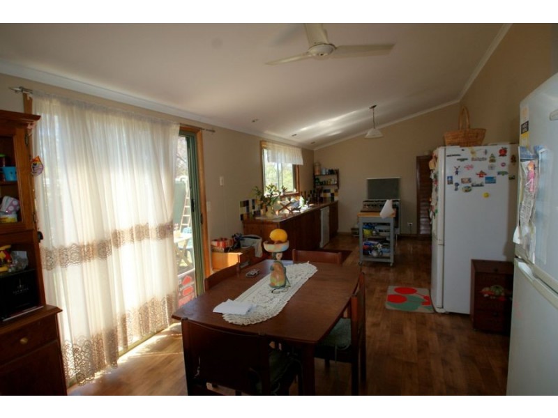 9 Leah Drive, Oakhurst QLD 4650