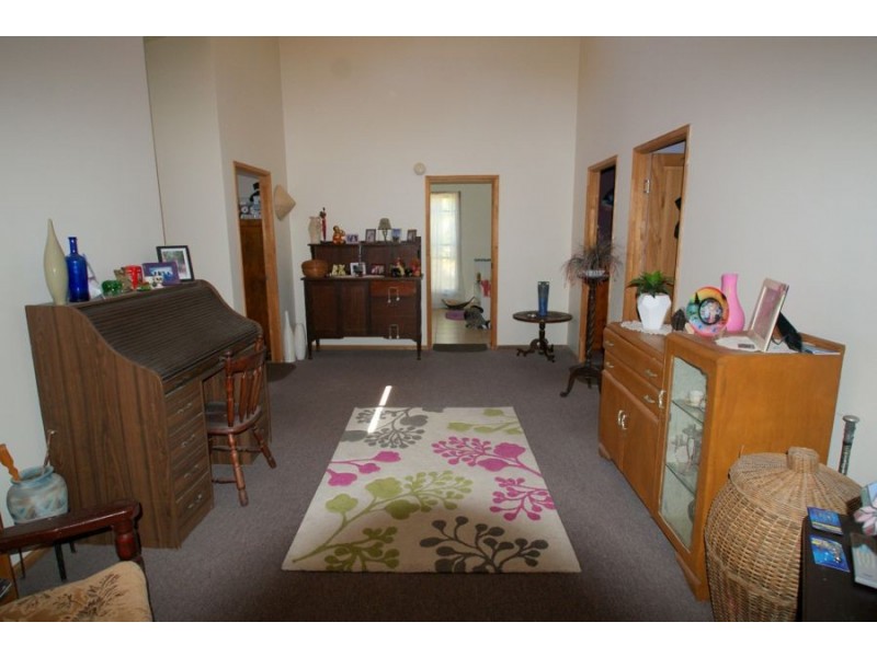 9 Leah Drive, Oakhurst QLD 4650