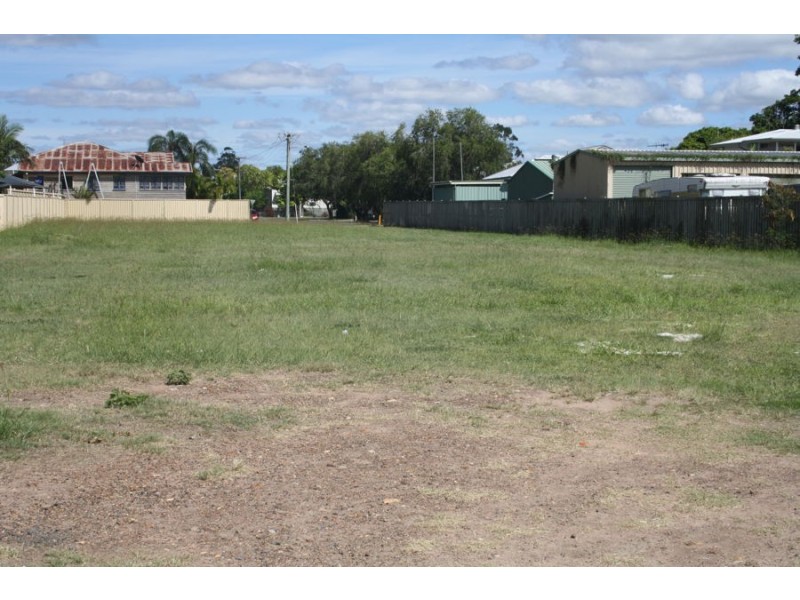 158 Ferry Street, Maryborough QLD 4650