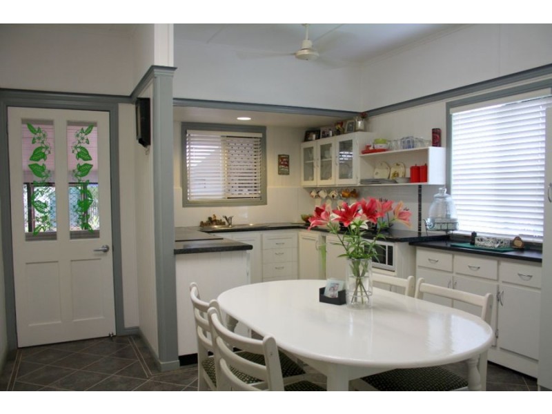 174 Cambridge Street, Granville QLD 4650