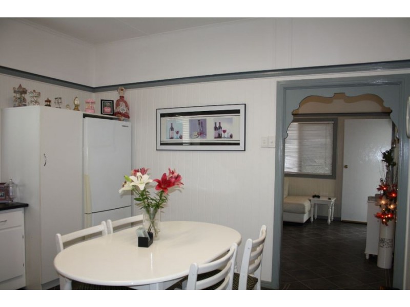 174 Cambridge Street, Granville QLD 4650