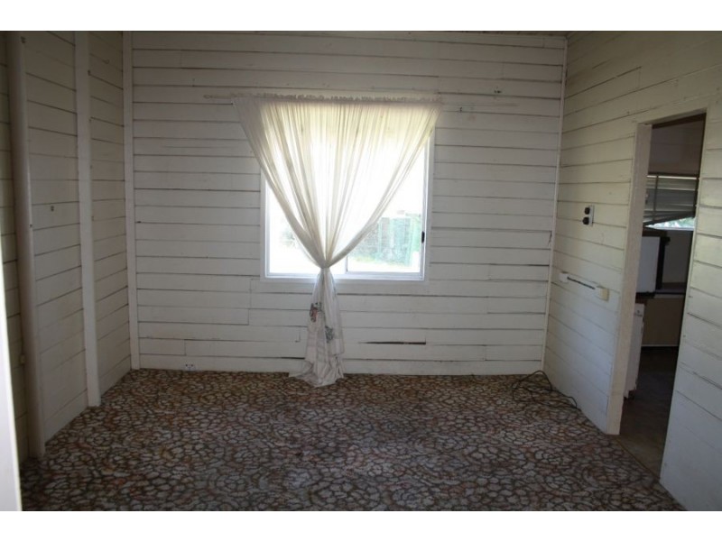 35 George Street, Biggenden QLD 4621