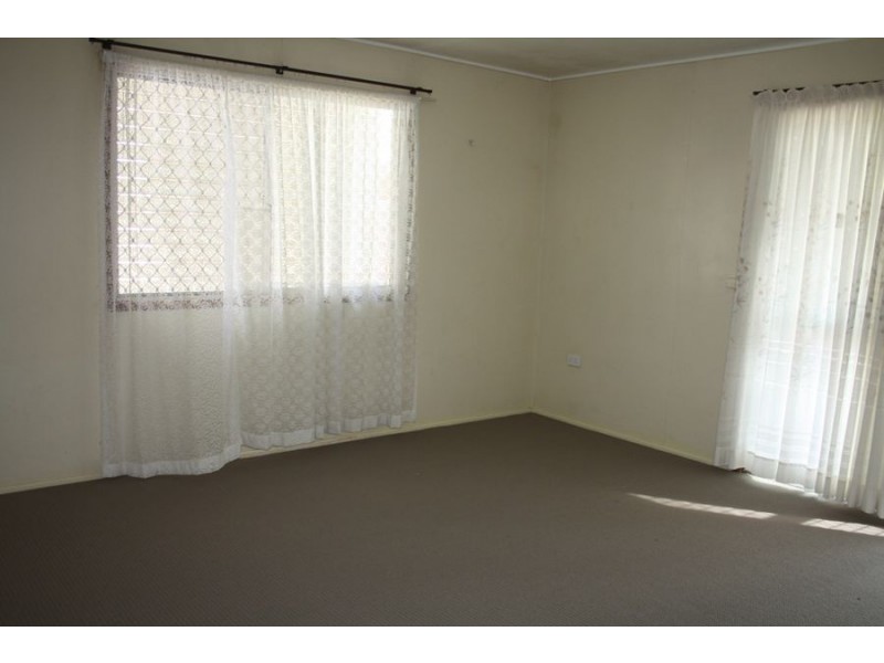 25 Gaynor St, Maryborough QLD 4650