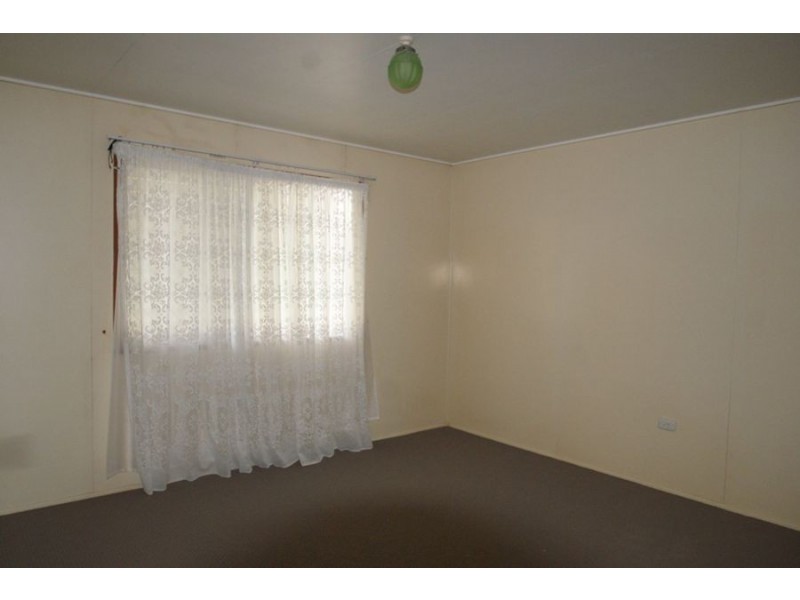 25 Gaynor St, Maryborough QLD 4650