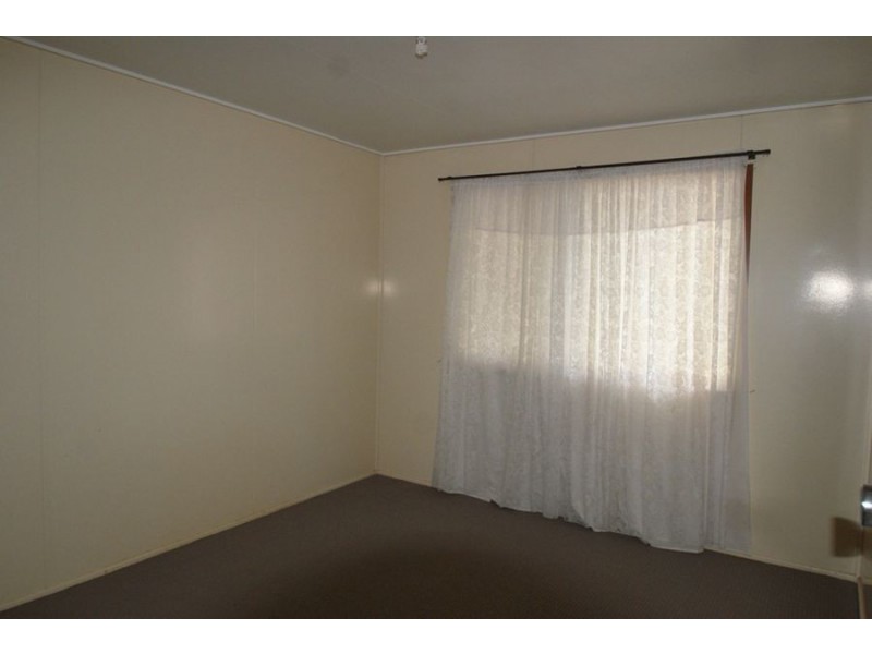 25 Gaynor St, Maryborough QLD 4650