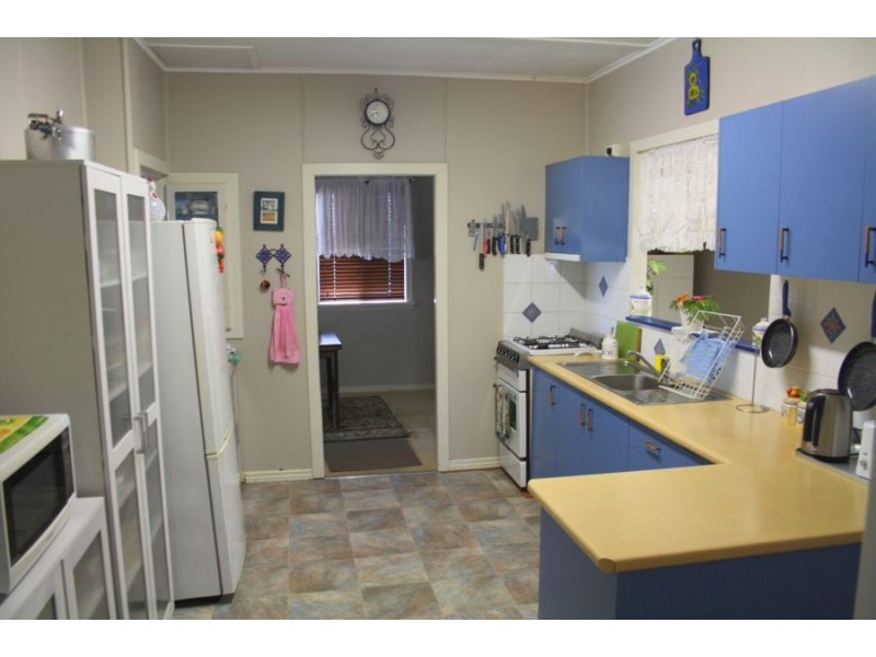 4 Gaynor Street, Maryborough QLD 4650