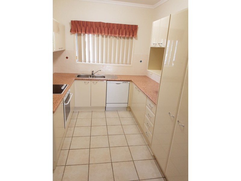 100/34 Elizabeth Street, Urangan QLD 4655