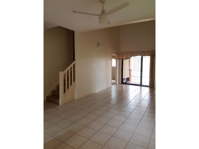 100/34 Elizabeth Street, Urangan QLD 4655