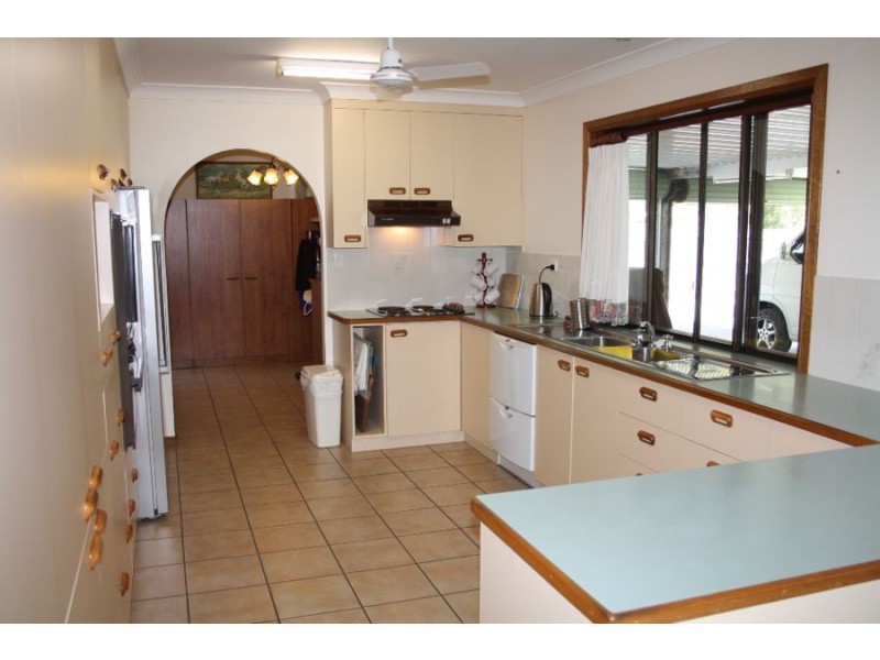 313 Eatonvale Road, Tinana QLD 4650