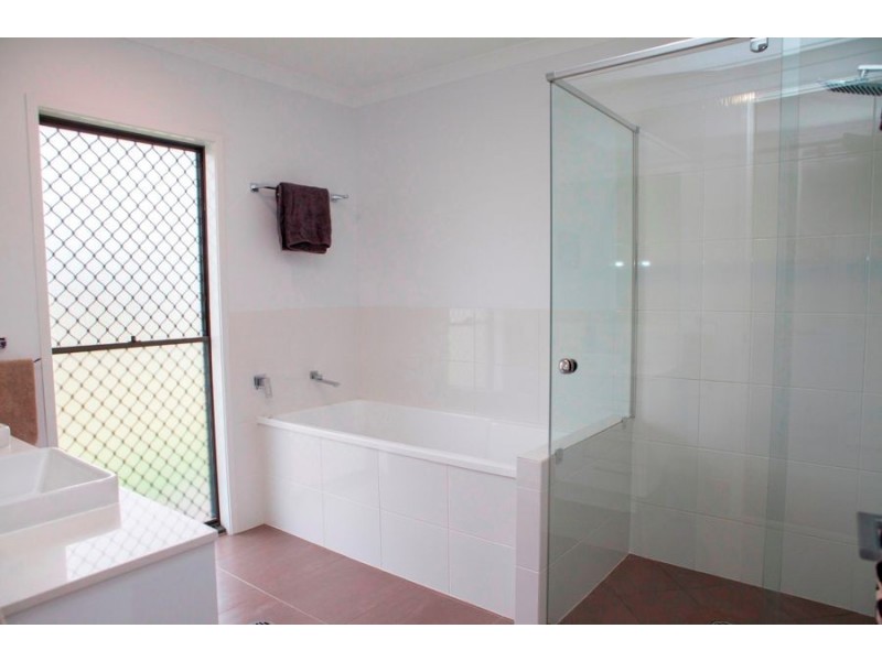 102 Dunmall Drive, Maryborough QLD 4650