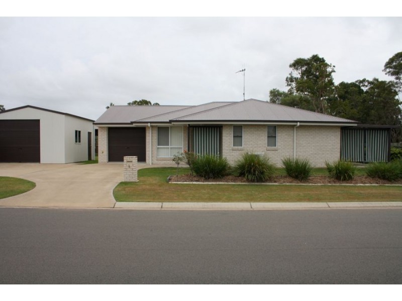 2/2 Lawman Street, Tinana QLD 4650