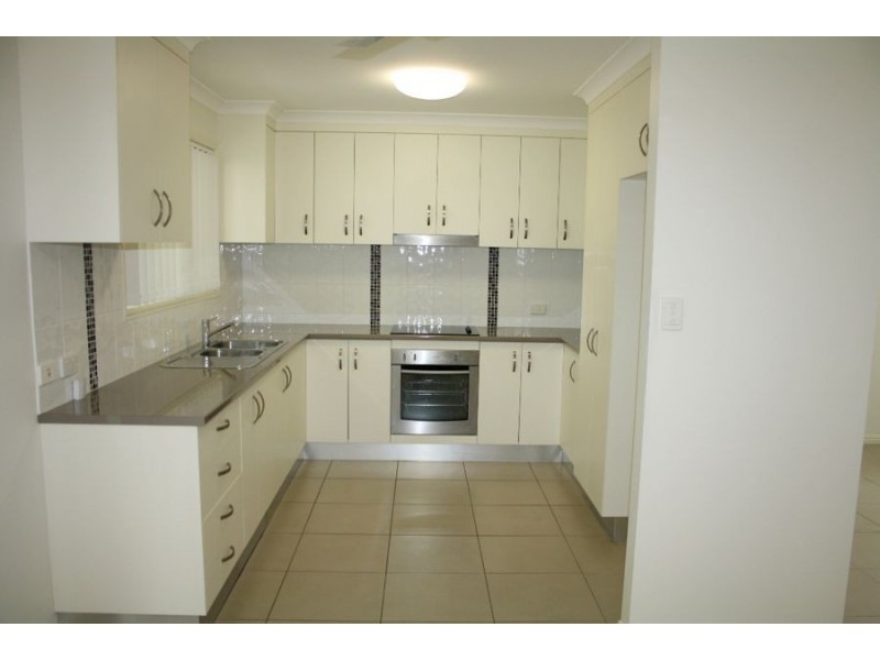 2/2 Lawman Street, Tinana QLD 4650