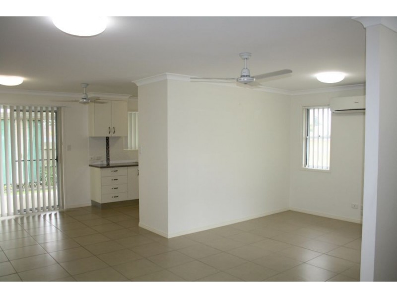 2/2 Lawman Street, Tinana QLD 4650