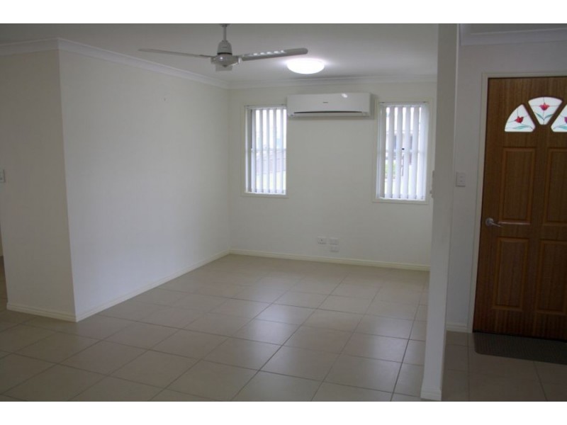 2/2 Lawman Street, Tinana QLD 4650