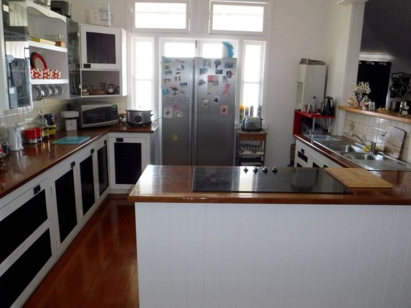 27 Ariadne Street, Maryborough QLD 4650