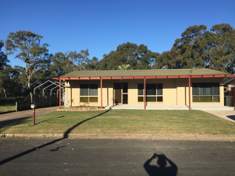2 Riley Street, Urangan QLD 4655