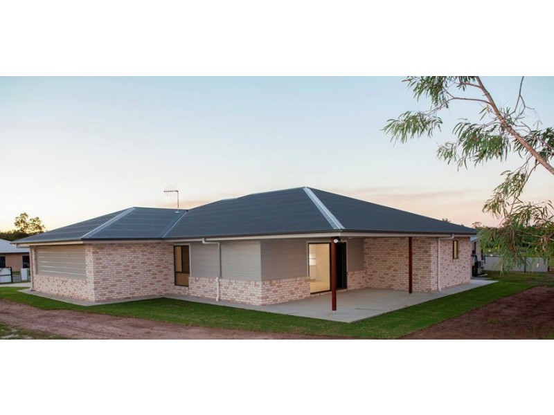 7 Kingfisher Drive, Oakhurst QLD 4650