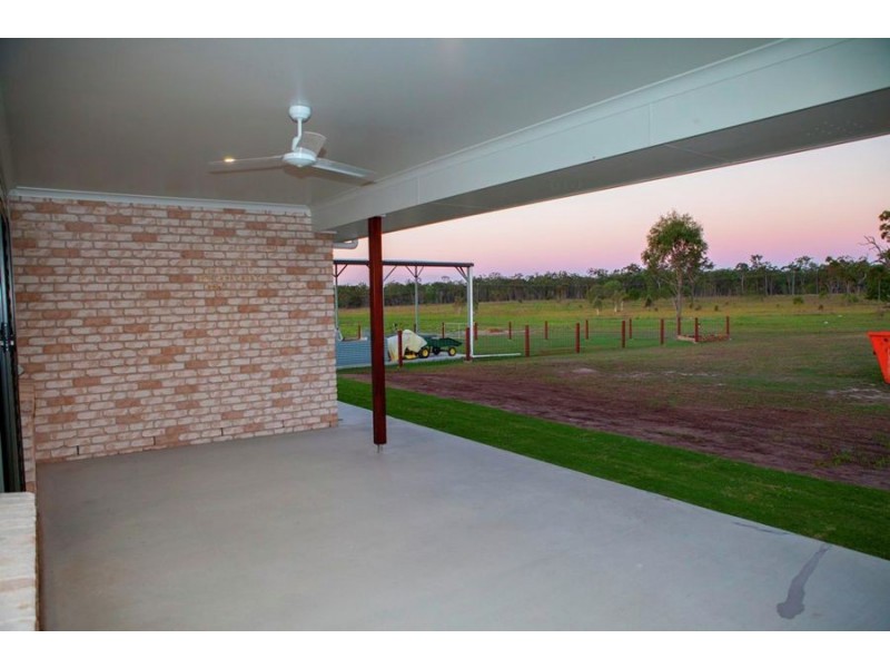 7 Kingfisher Drive, Oakhurst QLD 4650