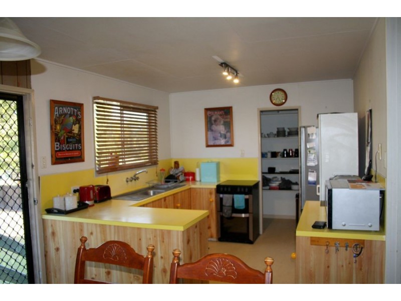 9 Blackbourn Street, Granville QLD 4650