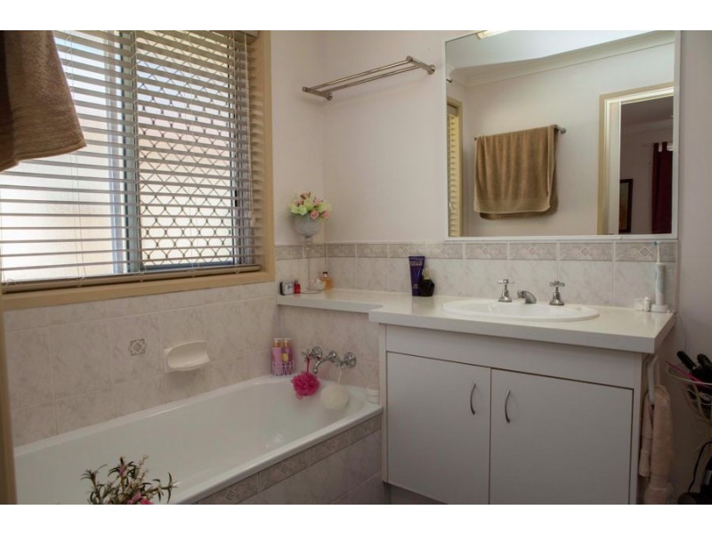 6 Geebung Court, Tinana QLD 4650