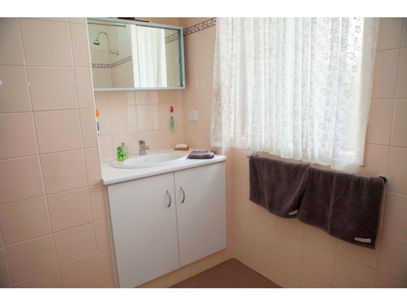 9 Perry Street, Granville QLD 4650