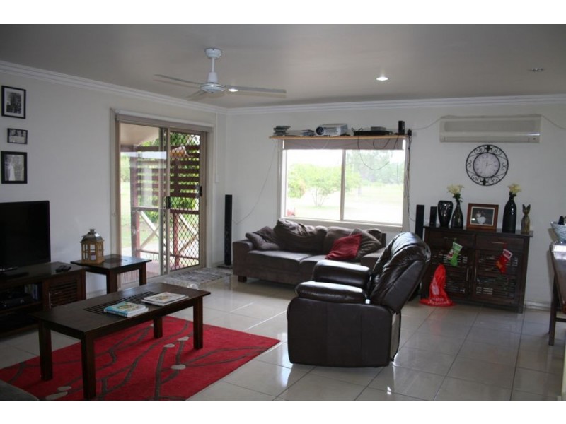 11 Toft Road, Island Plantation QLD 4650