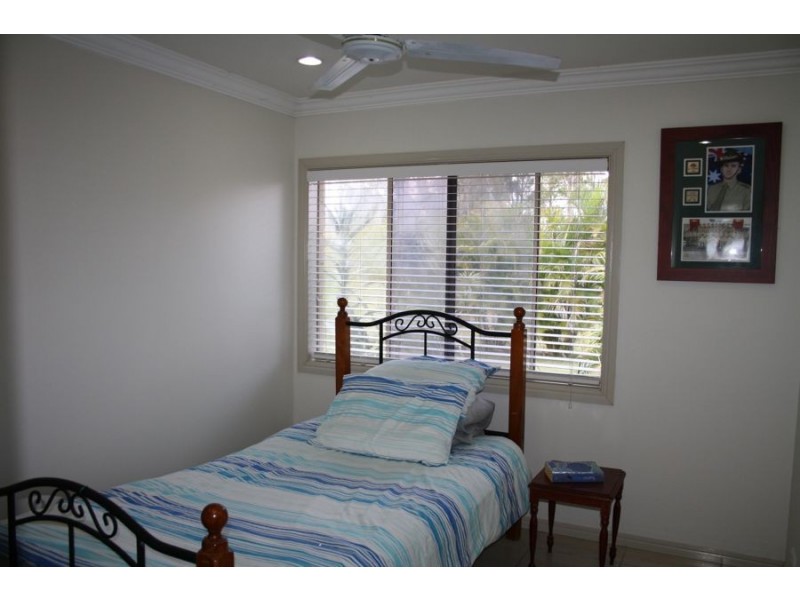 11 Toft Road, Island Plantation QLD 4650