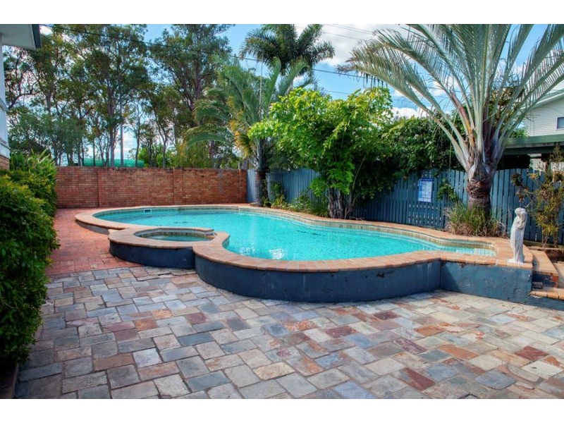 68 Boys Avenue, Maryborough QLD 4650
