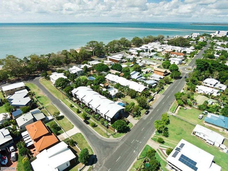 2/190 cypress street, Urangan QLD 4655