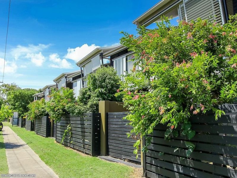 2/190 cypress street, Urangan QLD 4655