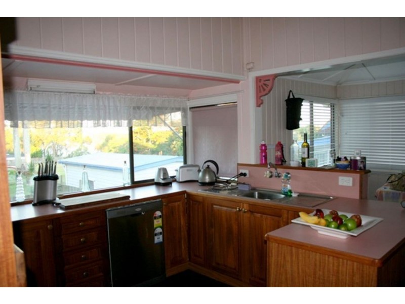 7 Churchill Street, Maryborough QLD 4650