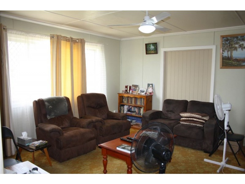 161 Cambridge Street, Granville QLD 4650