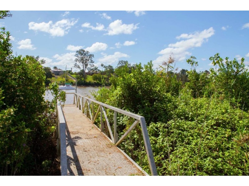 18 O’Brien Street, Granville QLD 4650